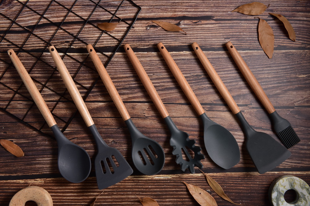 Wooden Handle Silicone Kitchen Utensil Set